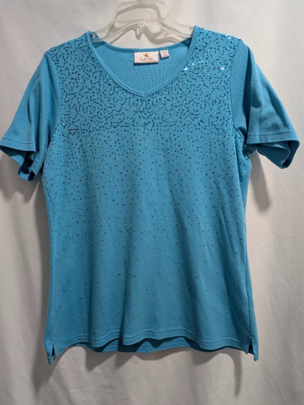 Quacker Factory turquoise sparkly tee shirt